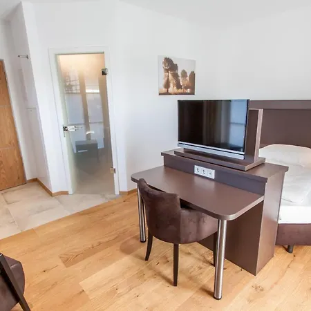 Aparthotel Gnadlerhof